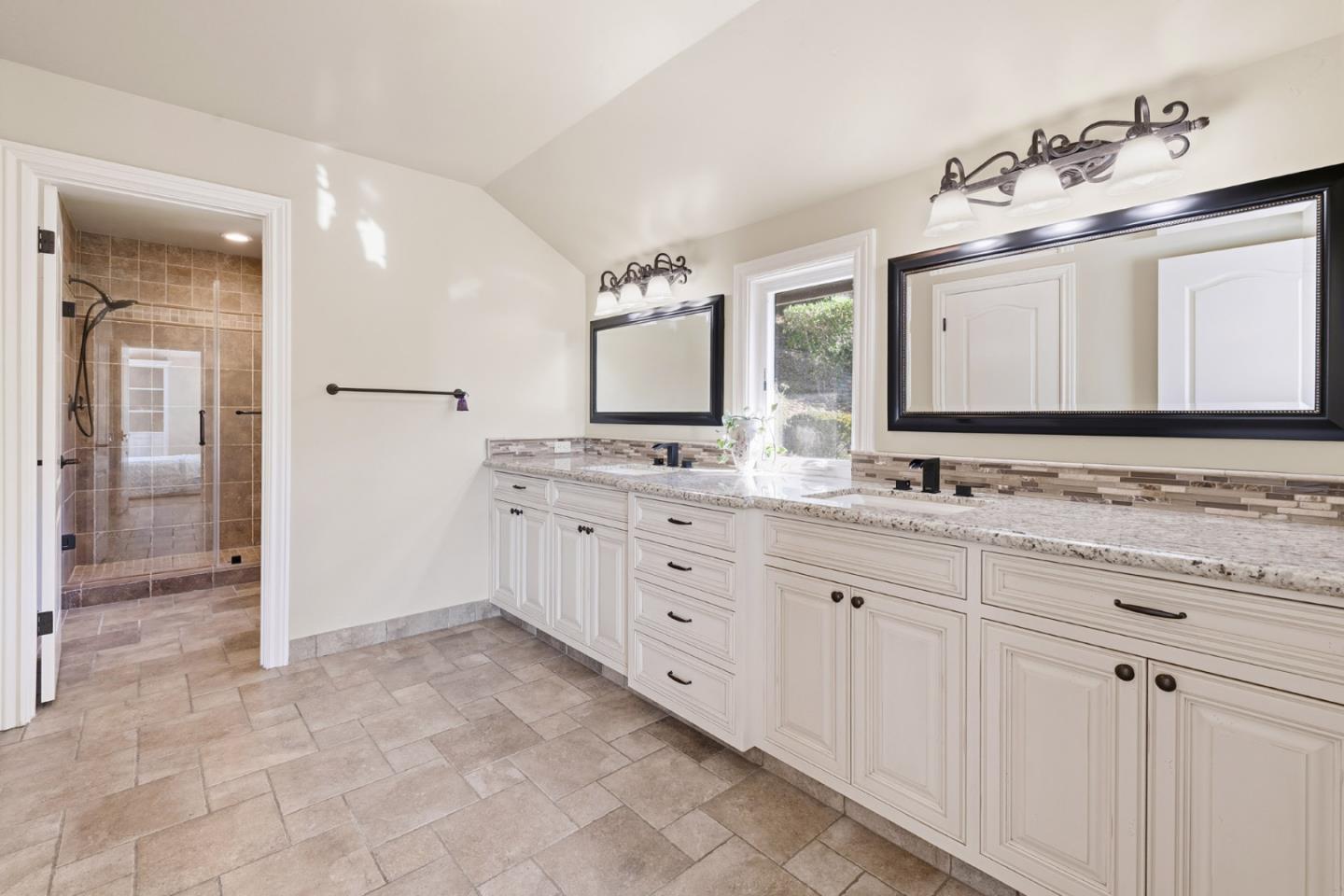 Detail Gallery Image 31 of 62 For 15965 Shannon Rd, Los Gatos,  CA 95032 - 5 Beds | 3/1 Baths