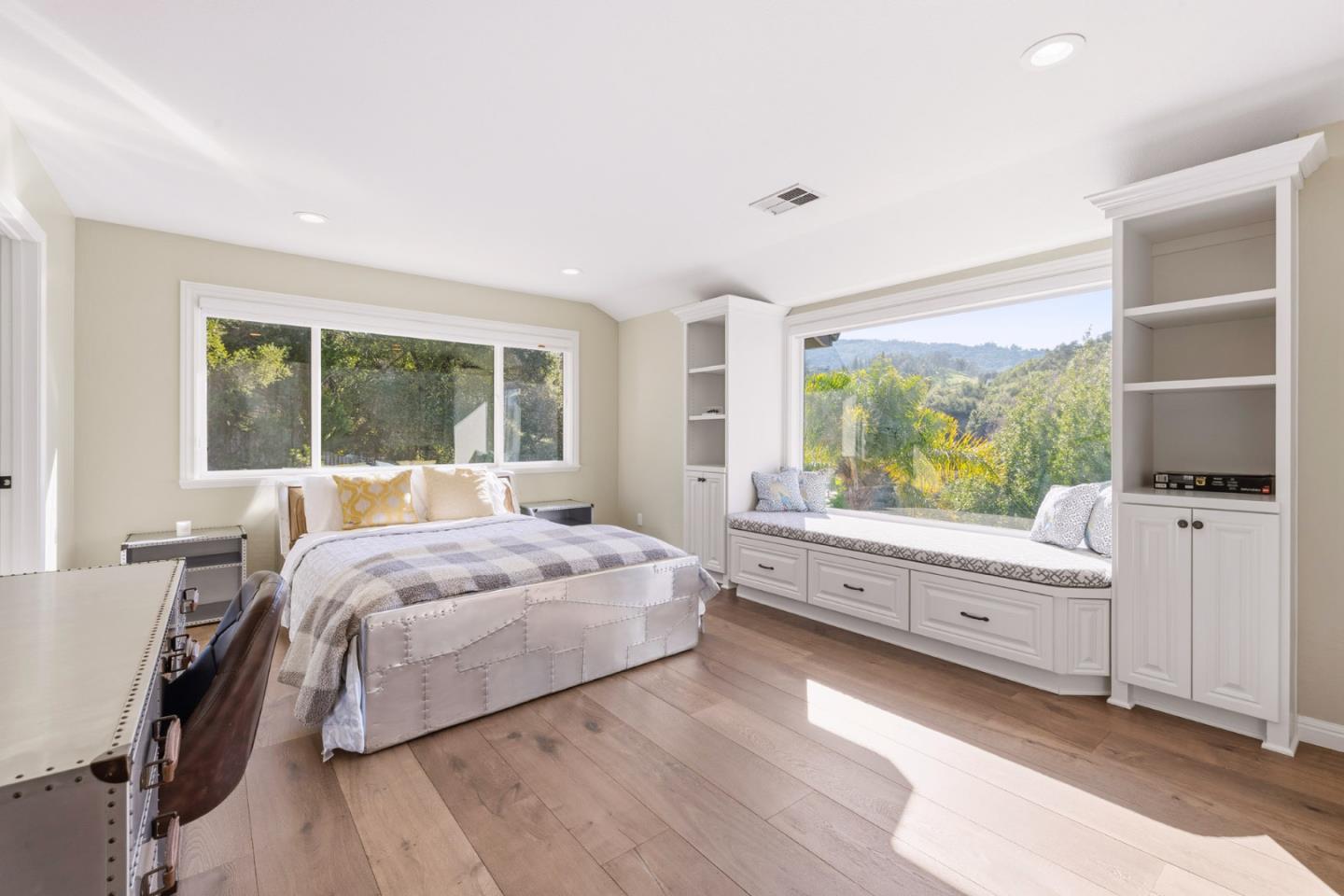 Detail Gallery Image 34 of 62 For 15965 Shannon Rd, Los Gatos,  CA 95032 - 5 Beds | 3/1 Baths