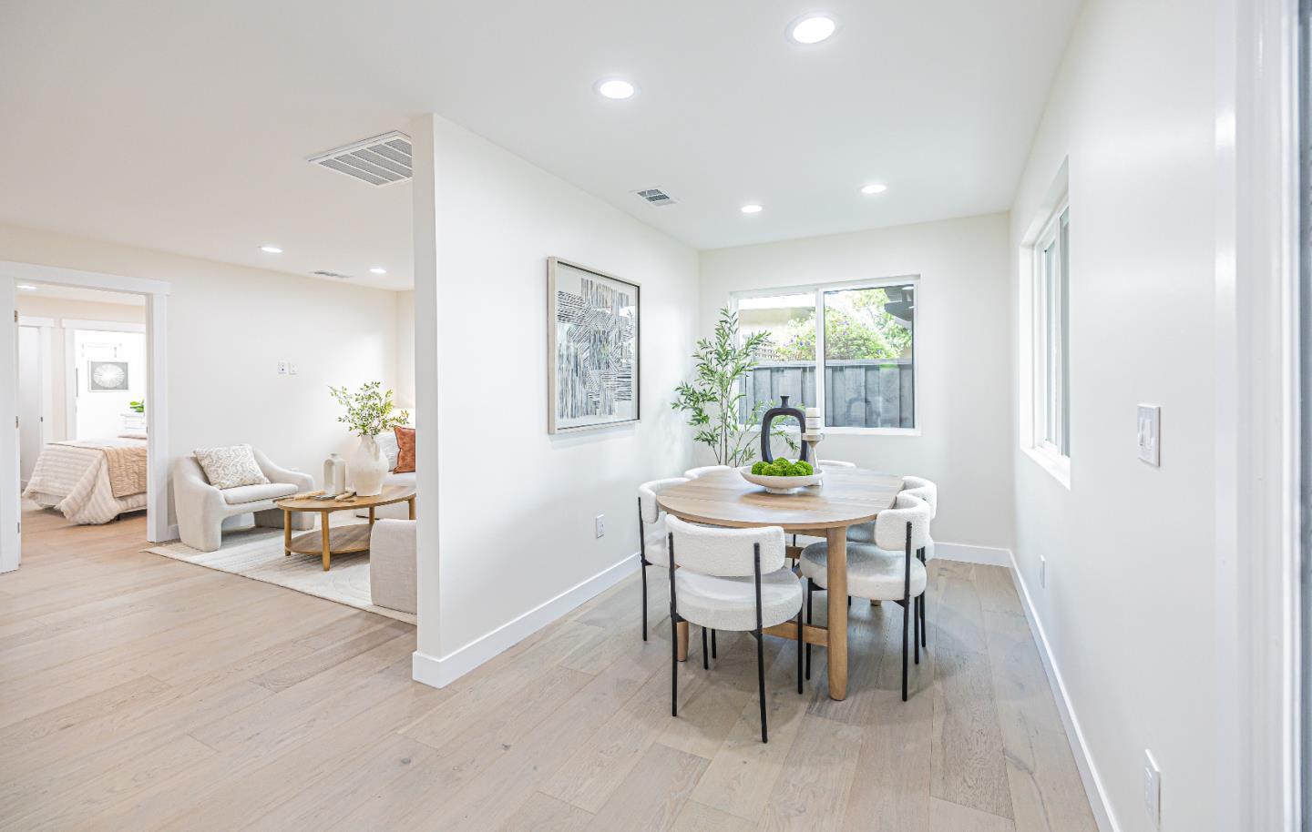 Detail Gallery Image 10 of 39 For 2516 Parkland Ct, Santa Clara,  CA 95051 - 6 Beds | 4 Baths