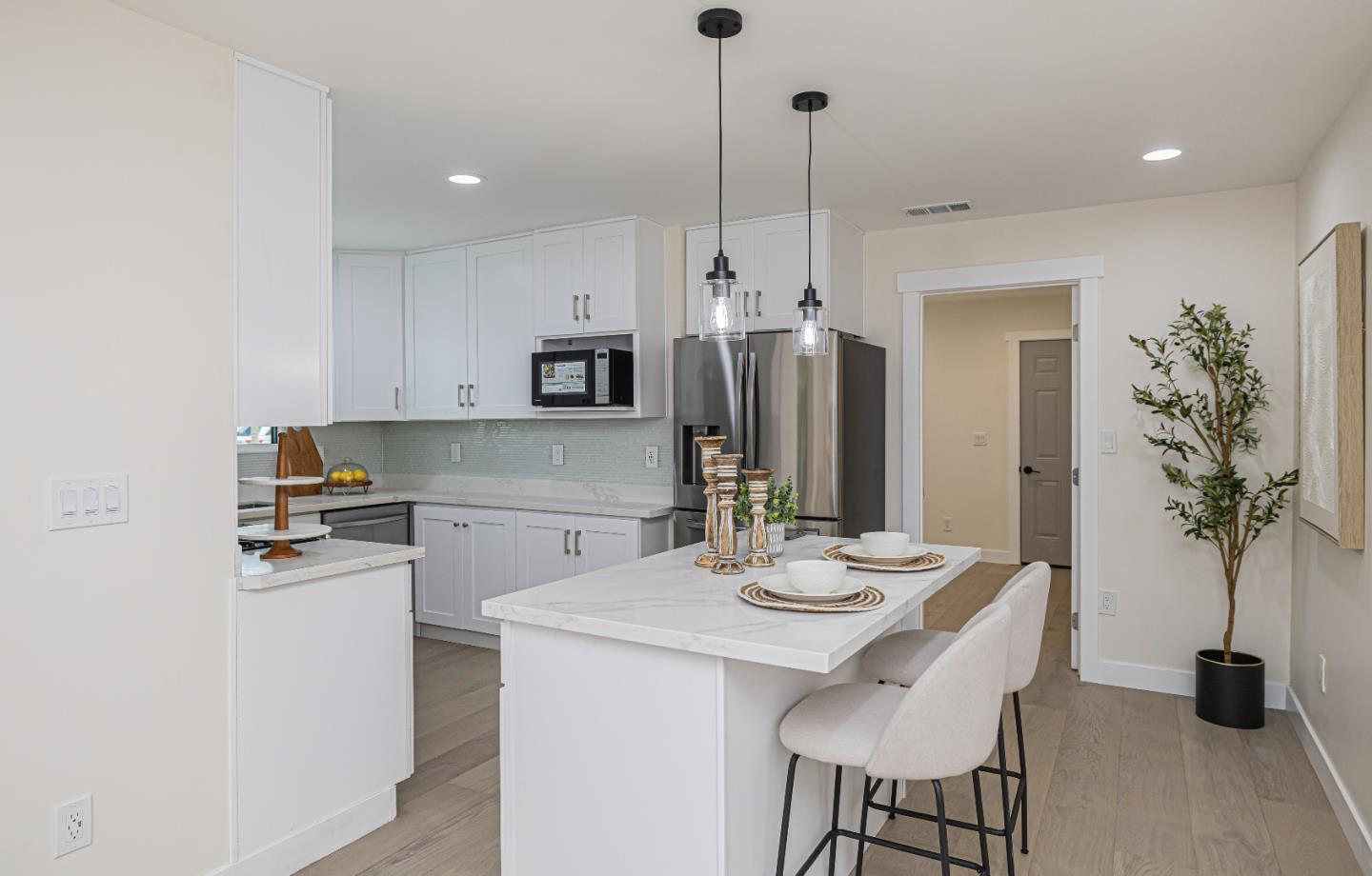 Detail Gallery Image 8 of 39 For 2516 Parkland Ct, Santa Clara,  CA 95051 - 6 Beds | 4 Baths