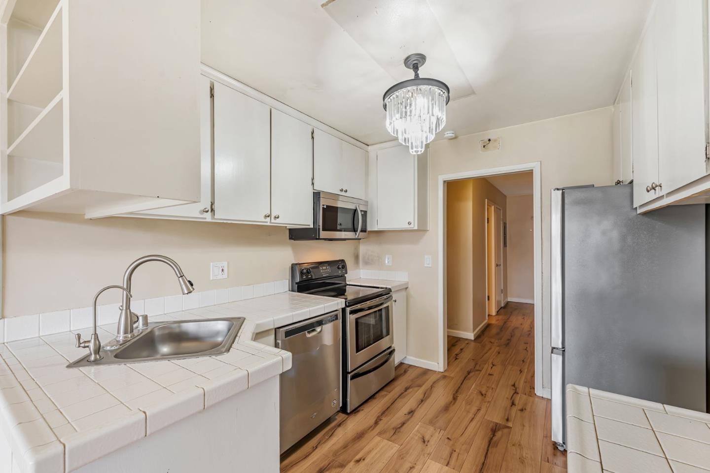 Photo #8: ML82030861 Listing: Photo #8