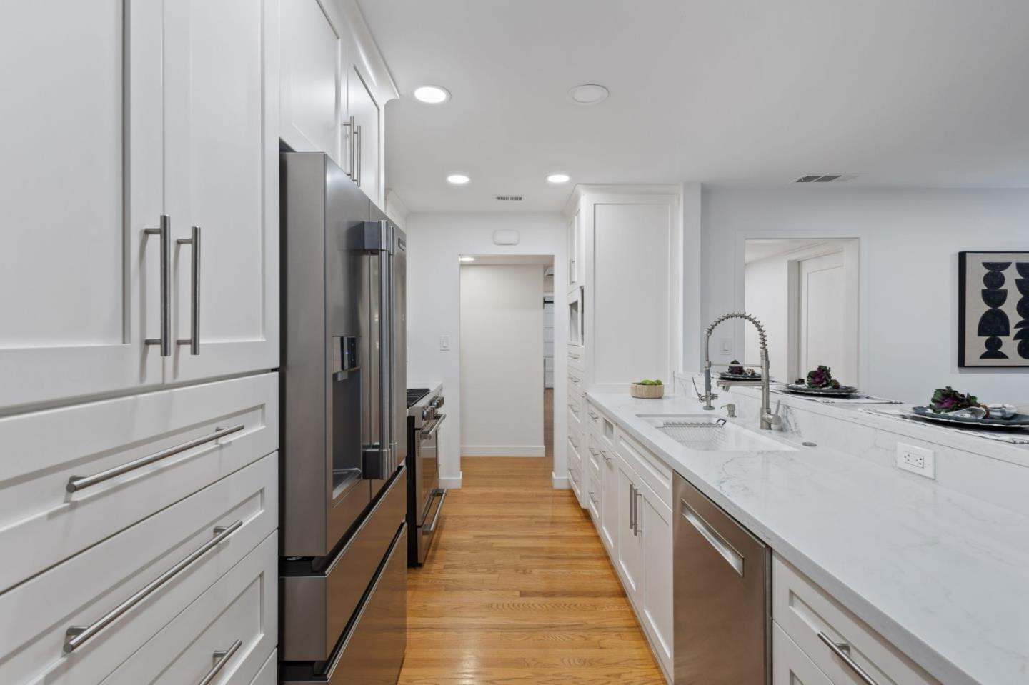 Detail Gallery Image 15 of 41 For 4451 Stoney Way, Carmichael,  CA 95608 - 3 Beds | 2 Baths