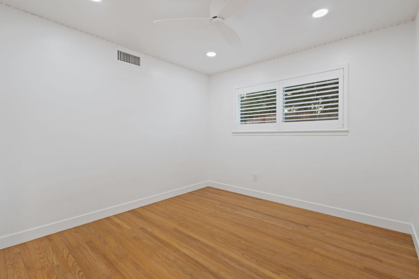 Detail Gallery Image 20 of 41 For 4451 Stoney Way, Carmichael,  CA 95608 - 3 Beds | 2 Baths