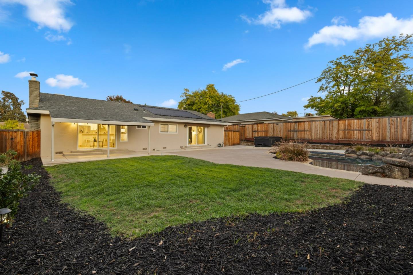 Detail Gallery Image 33 of 41 For 4451 Stoney Way, Carmichael,  CA 95608 - 3 Beds | 2 Baths