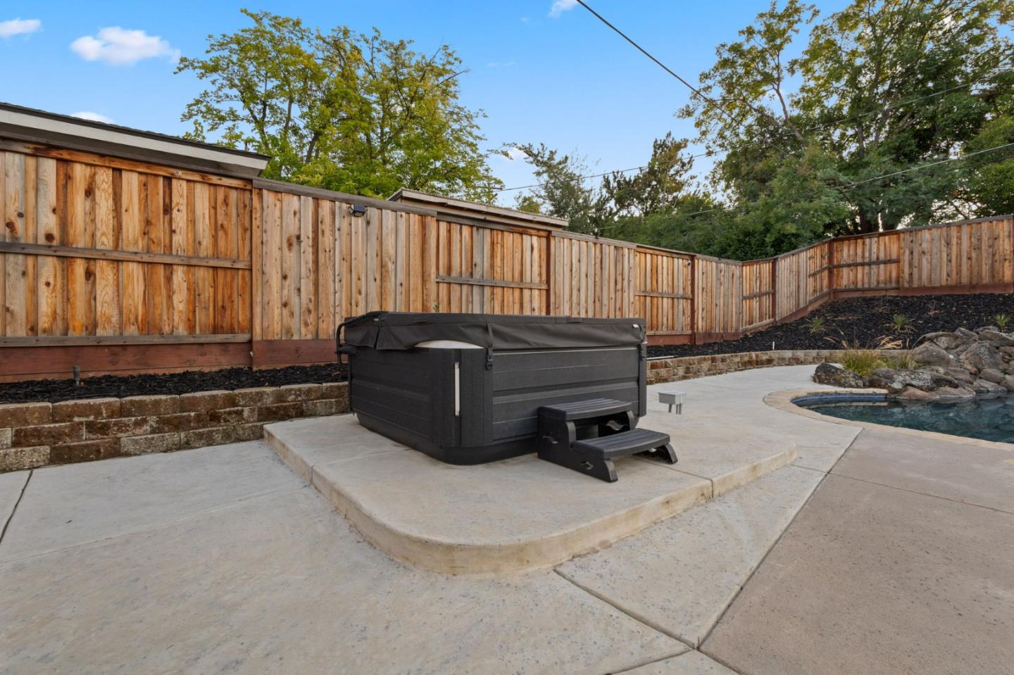 Detail Gallery Image 36 of 41 For 4451 Stoney Way, Carmichael,  CA 95608 - 3 Beds | 2 Baths