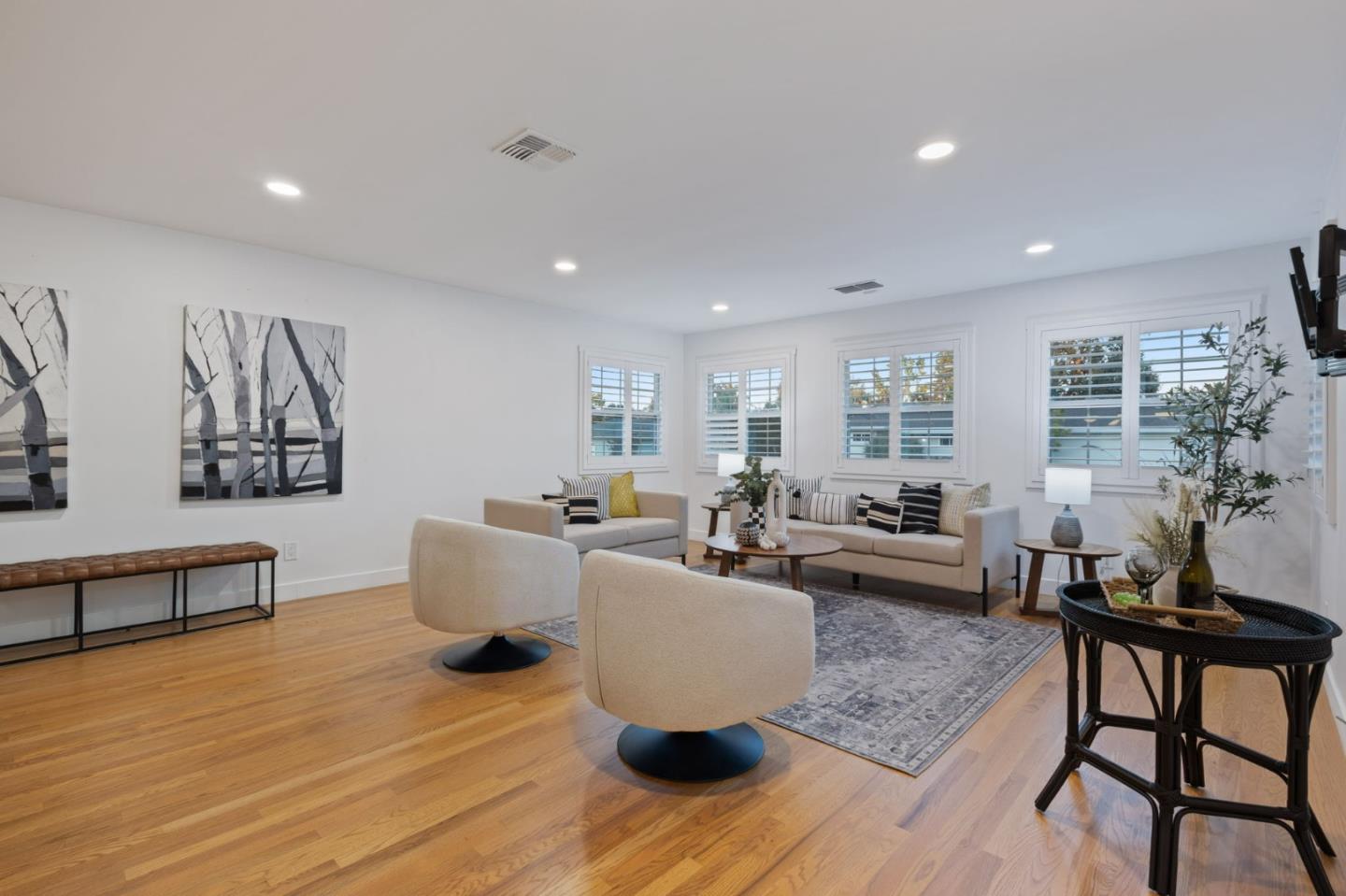 Detail Gallery Image 9 of 41 For 4451 Stoney Way, Carmichael,  CA 95608 - 3 Beds | 2 Baths