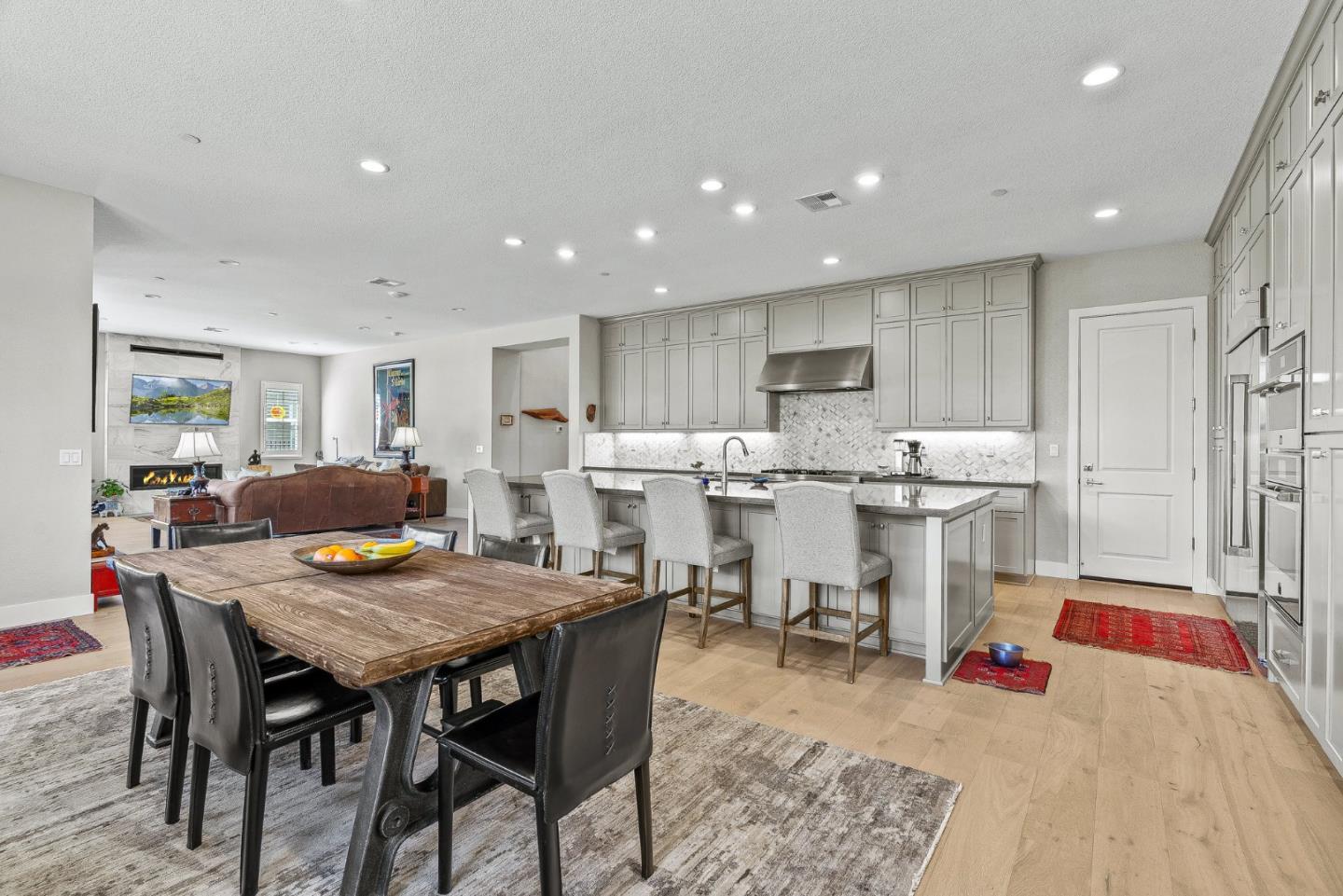 Detail Gallery Image 8 of 30 For 1838 Links Dr, Seaside,  CA 93955 - 4 Beds | 4/1 Baths