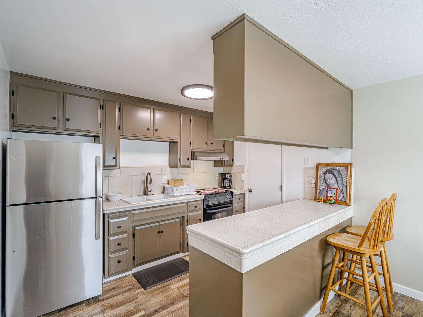 Detail Gallery Image 8 of 78 For 5058 Wilder Dr, Soquel,  CA 95073 - – Beds | – Baths