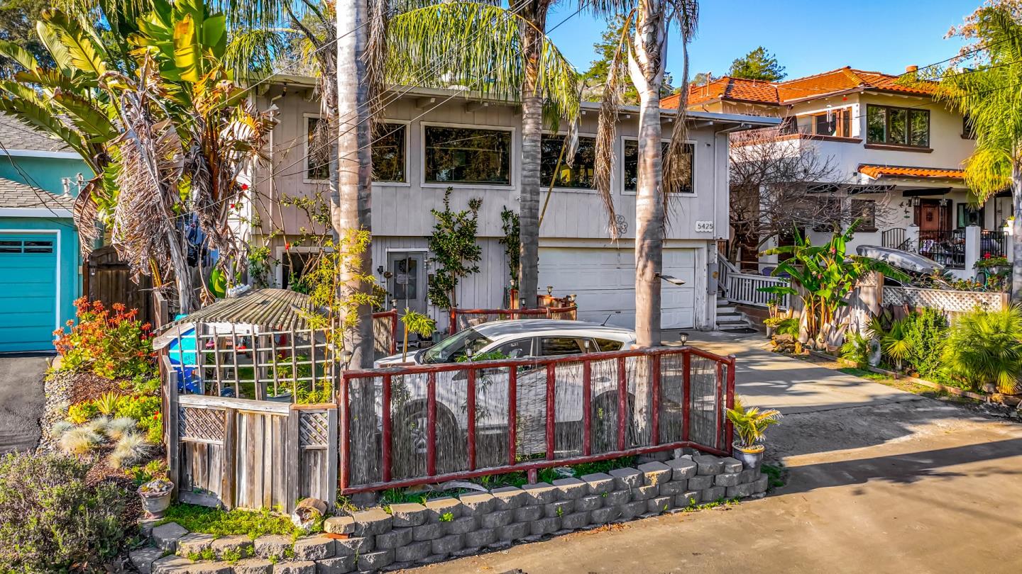 Detail Gallery Image 4 of 80 For 5425 Jigger Dr, Soquel,  CA 95073 - 4 Beds | 2 Baths