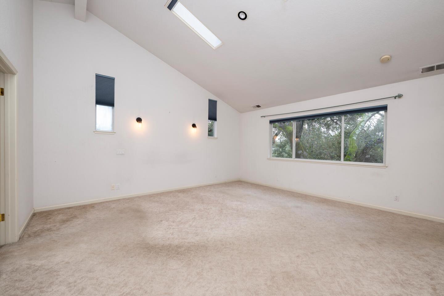 Detail Gallery Image 10 of 29 For 112 Jane Dr, Woodside,  CA 94062 - 4 Beds | 3 Baths