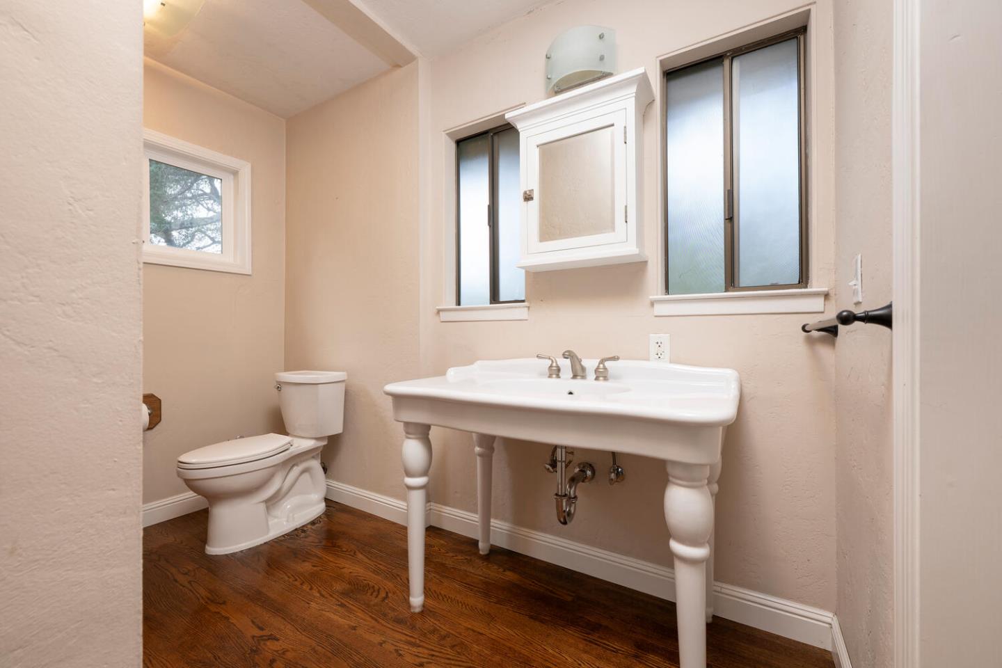 Detail Gallery Image 14 of 29 For 112 Jane Dr, Woodside,  CA 94062 - 4 Beds | 3 Baths