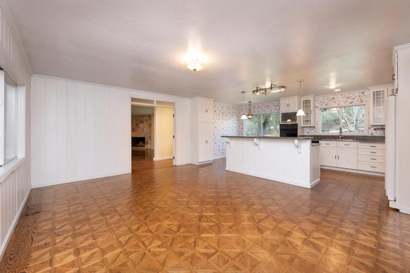 Detail Gallery Image 6 of 29 For 112 Jane Dr, Woodside,  CA 94062 - 4 Beds | 3 Baths