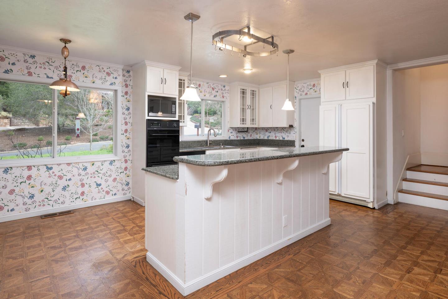 Detail Gallery Image 7 of 29 For 112 Jane Dr, Woodside,  CA 94062 - 4 Beds | 3 Baths