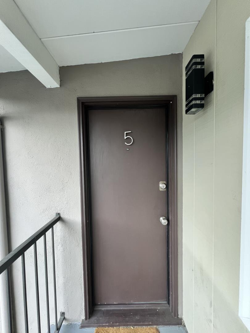 Detail Gallery Image 5 of 21 For 470 Del Medio Ave, Mountain View,  CA 94040 - – Beds | – Baths