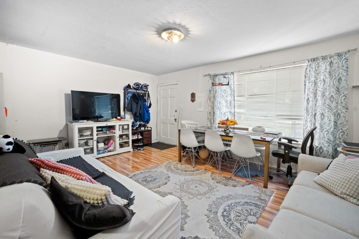 Detail Gallery Image 15 of 44 For 2066 Sterling Ave, Menlo Park,  CA 94025 - – Beds | – Baths