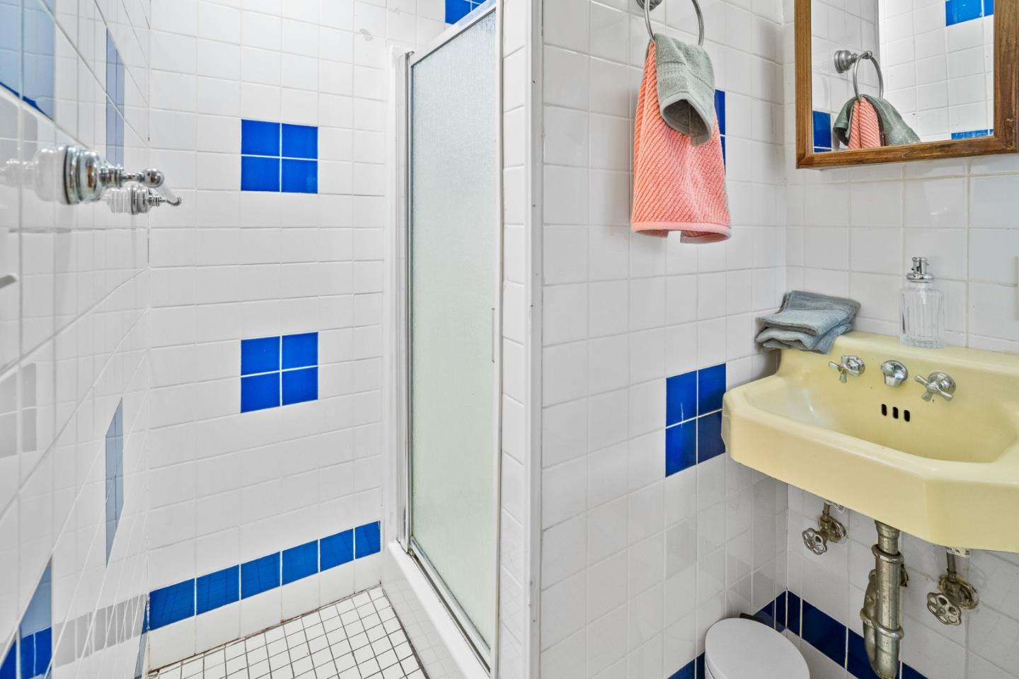 Detail Gallery Image 38 of 44 For 2066 Sterling Ave, Menlo Park,  CA 94025 - – Beds | – Baths