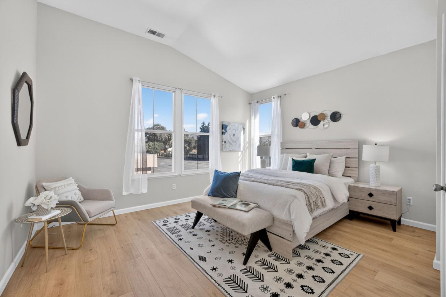 Detail Gallery Image 21 of 41 For 2955 Vineyard Park Dr, San Jose,  CA 95148 - 4 Beds | 2/1 Baths