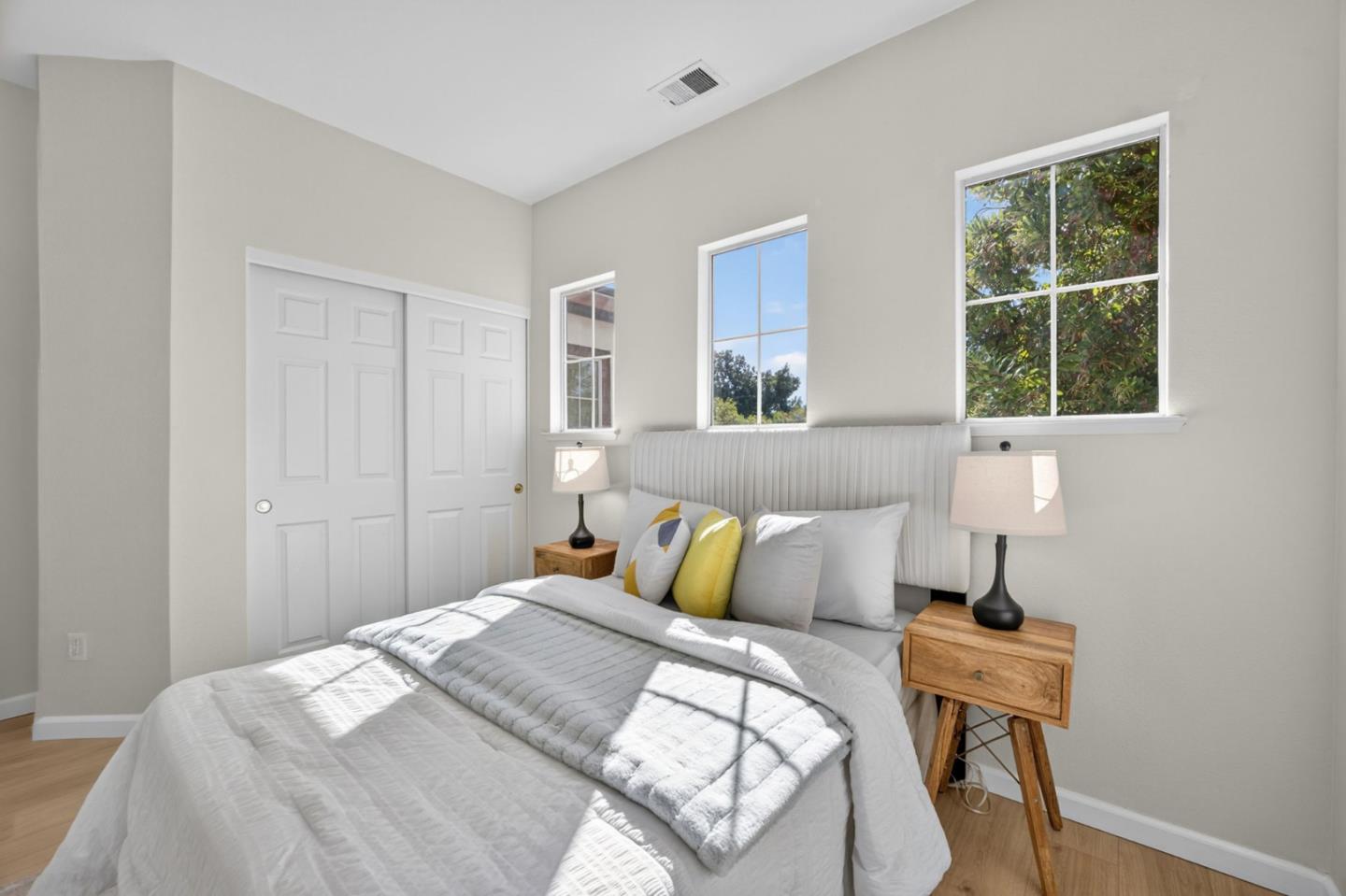 Detail Gallery Image 32 of 41 For 2955 Vineyard Park Dr, San Jose,  CA 95148 - 4 Beds | 2/1 Baths