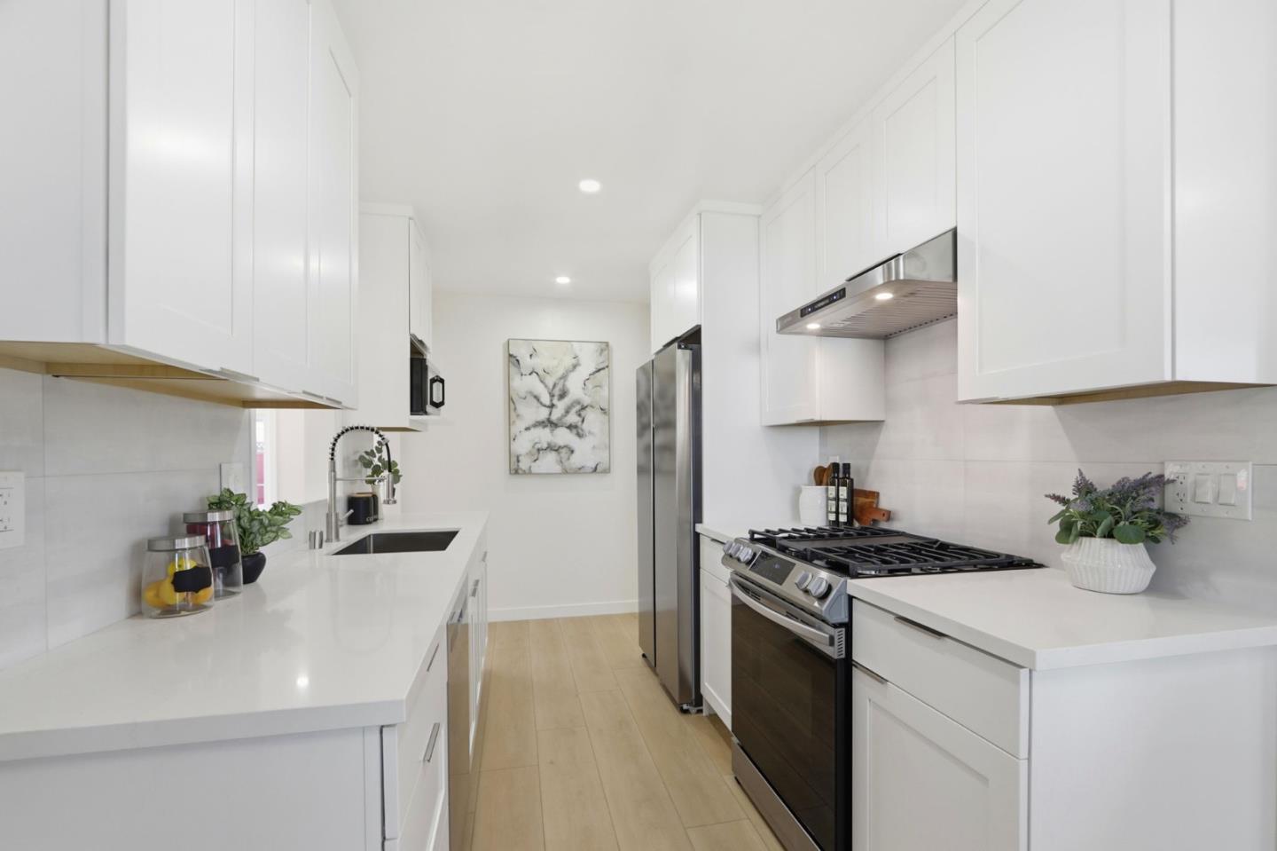 Detail Gallery Image 12 of 37 For 2059 Larsen Ct, Santa Clara,  CA 95051 - 3 Beds | 2 Baths