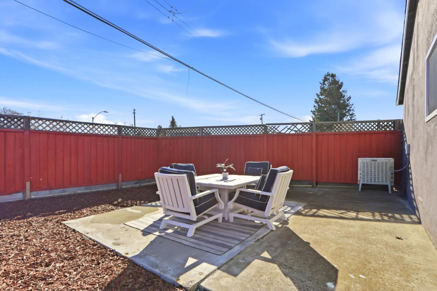 Detail Gallery Image 35 of 37 For 2059 Larsen Ct, Santa Clara,  CA 95051 - 3 Beds | 2 Baths