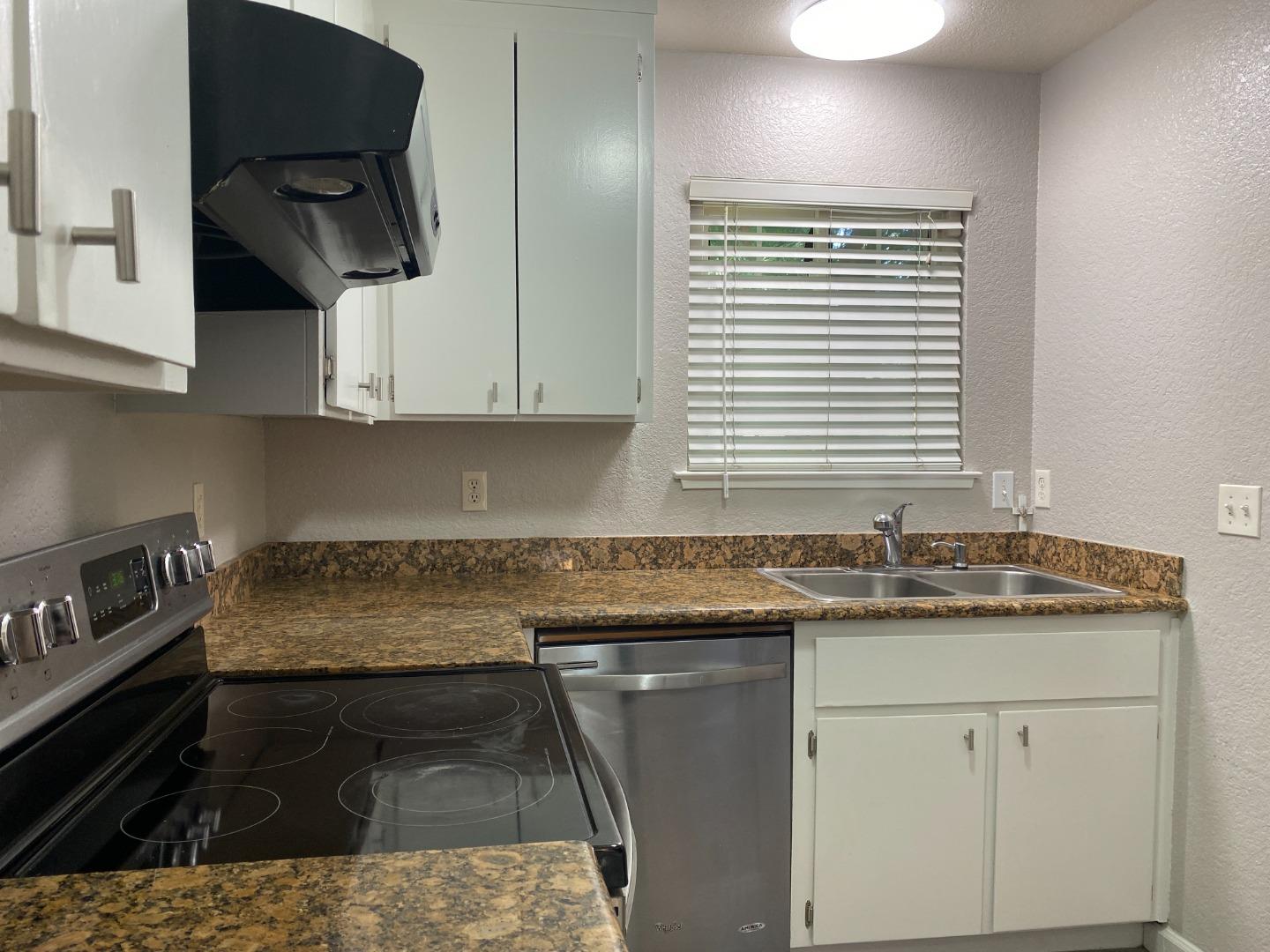 Detail Gallery Image 12 of 24 For 6147 Camino Verde Dr a,  San Jose,  CA 95119 - 2 Beds | 1/1 Baths