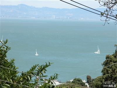 Detail Gallery Image 6 of 15 For 75 Crescent Ave, Sausalito,  CA 94965 - 2 Beds | 2 Baths