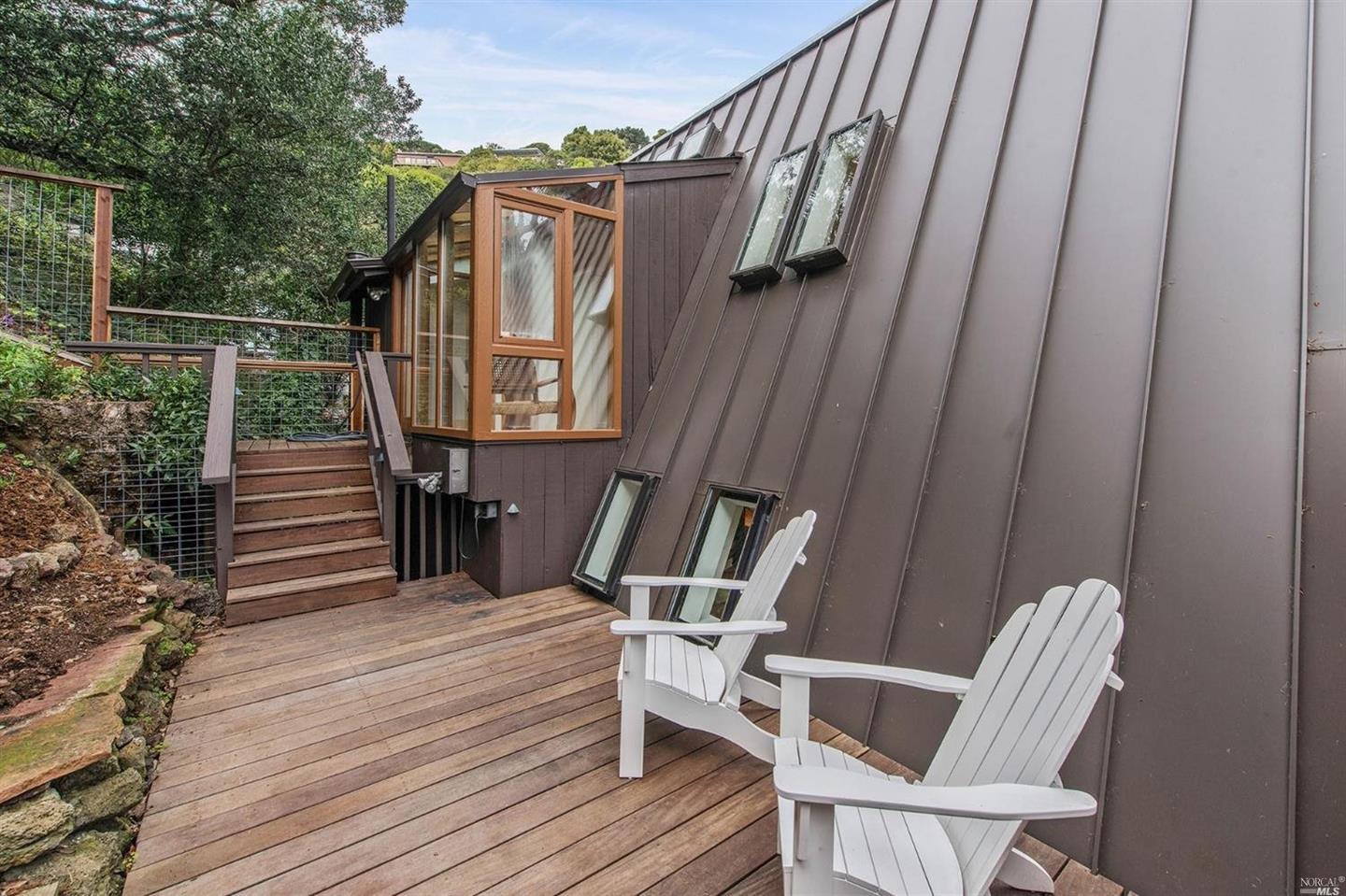 Detail Gallery Image 8 of 15 For 75 Crescent Ave, Sausalito,  CA 94965 - 2 Beds | 2 Baths