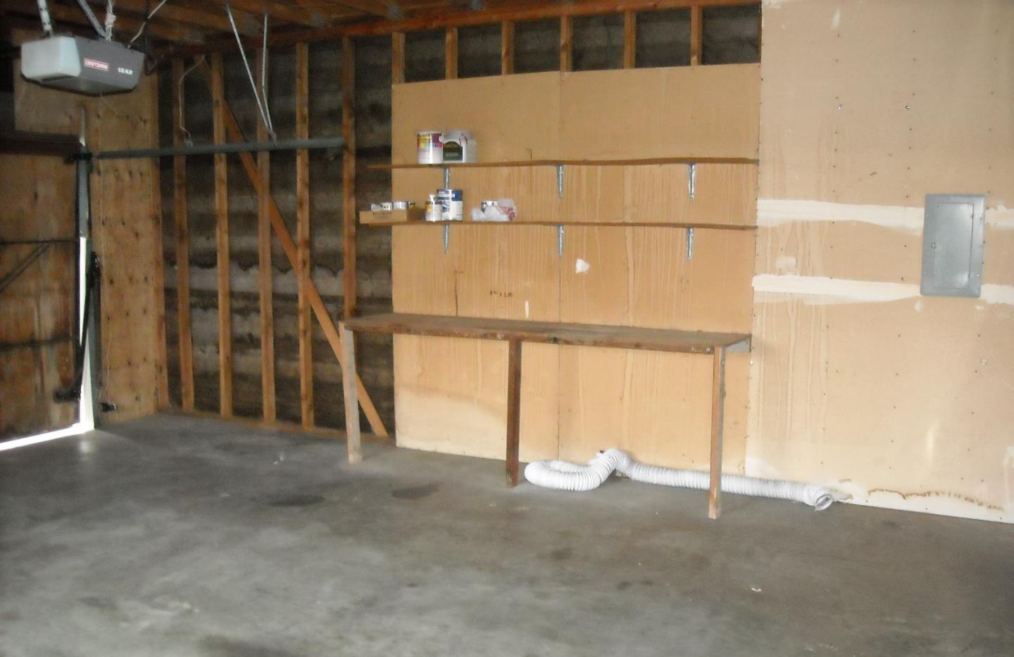 Detail Gallery Image 11 of 14 For 3003 Crescent St, Marina,  CA 93933 - 3 Beds | 2 Baths