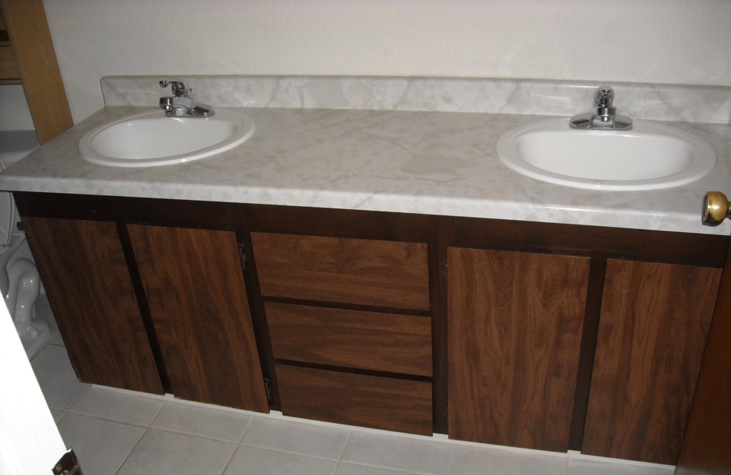 Detail Gallery Image 9 of 14 For 3003 Crescent St, Marina,  CA 93933 - 3 Beds | 2 Baths