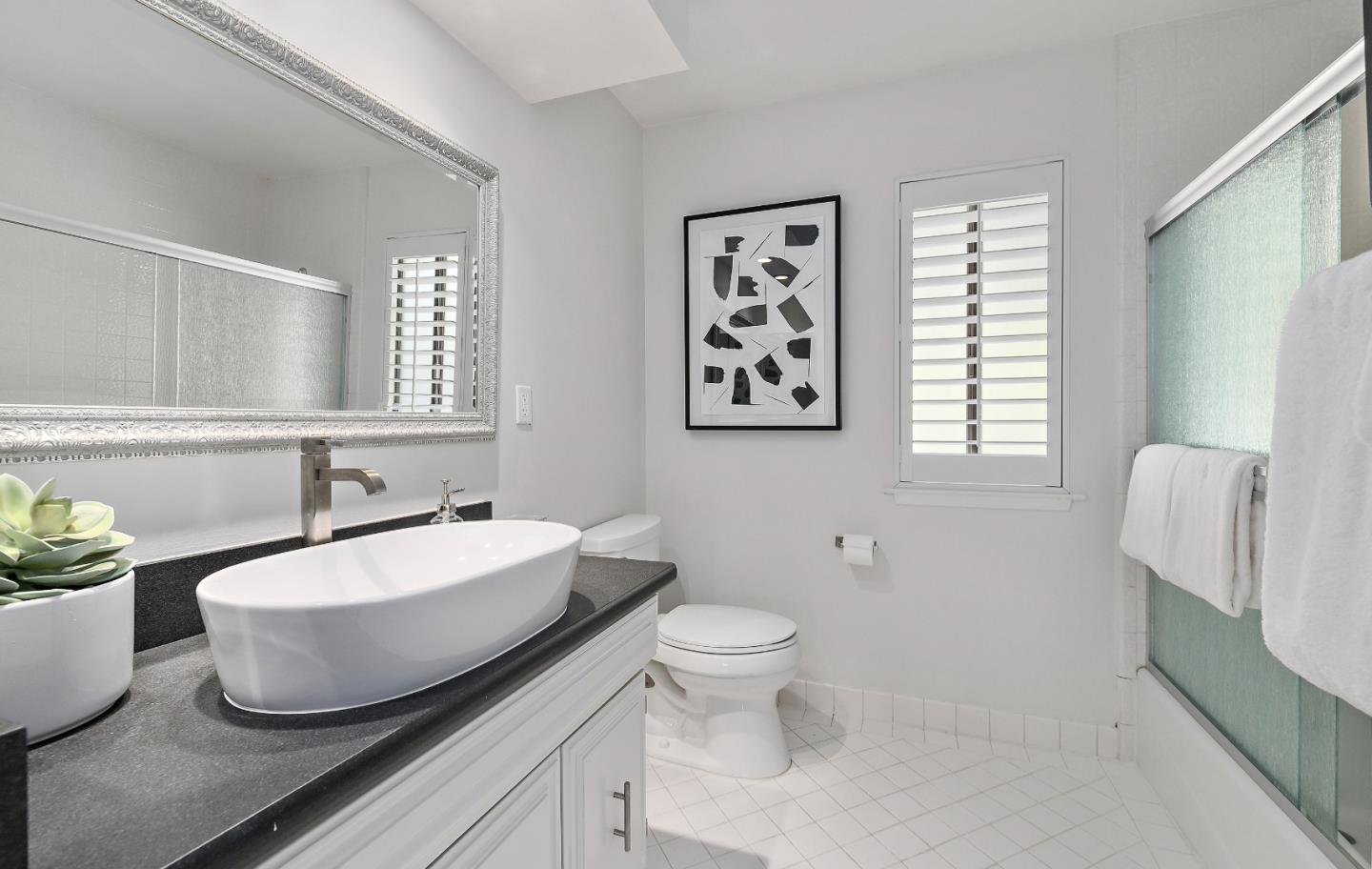 Detail Gallery Image 20 of 36 For 2608 Monte Cresta Dr, Belmont,  CA 94002 - 4 Beds | 2/1 Baths