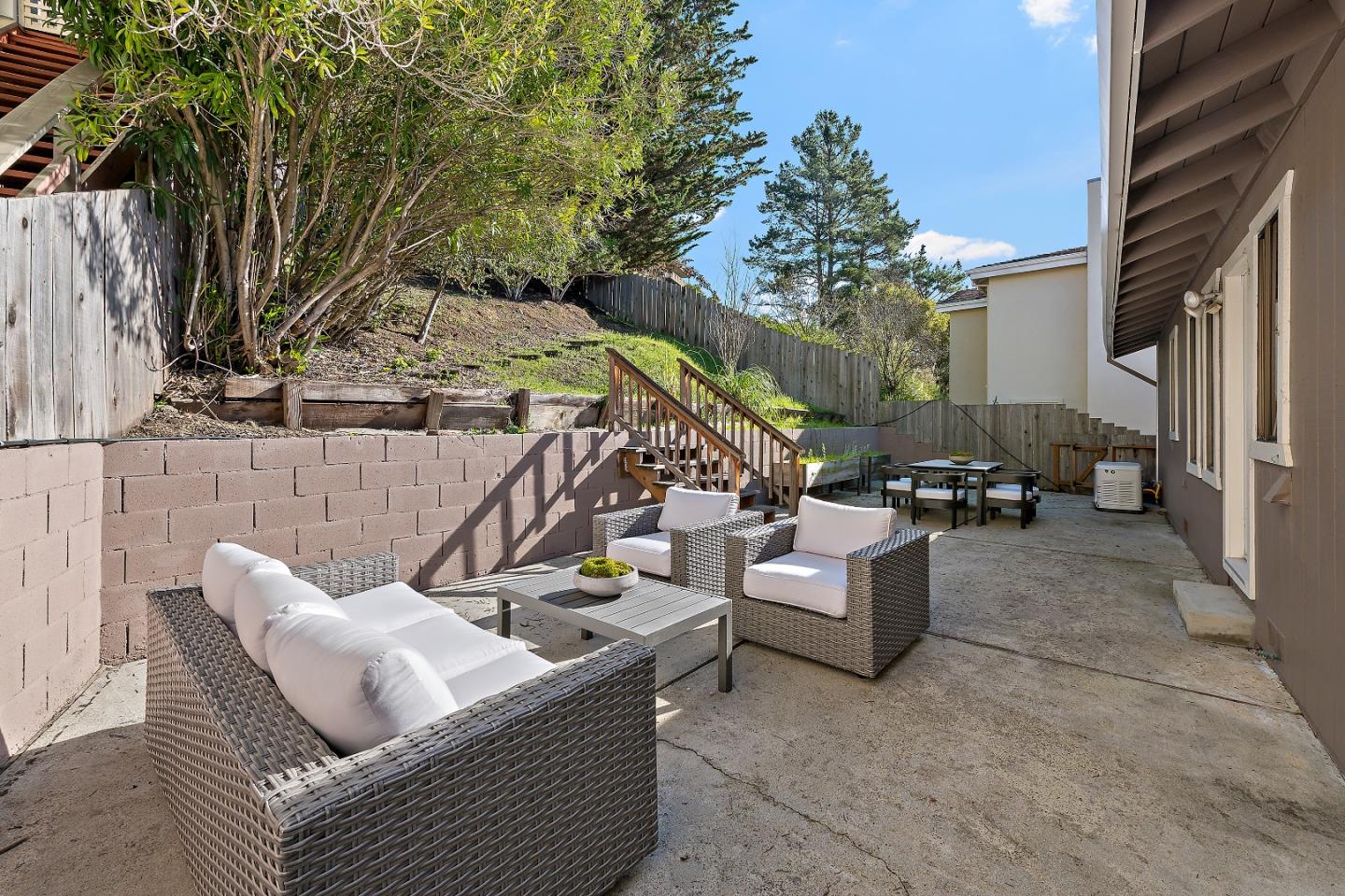 Detail Gallery Image 27 of 36 For 2608 Monte Cresta Dr, Belmont,  CA 94002 - 4 Beds | 2/1 Baths