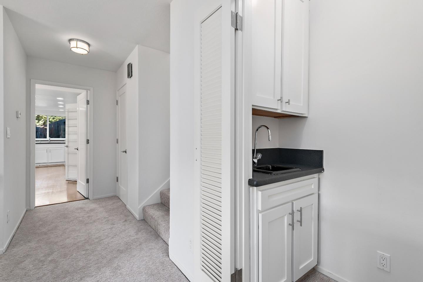 Detail Gallery Image 6 of 36 For 2608 Monte Cresta Dr, Belmont,  CA 94002 - 4 Beds | 2/1 Baths