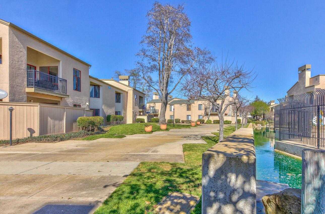 Detail Gallery Image 27 of 28 For 2412 N Main St #G,  Salinas,  CA 93906 - 2 Beds | 1/1 Baths