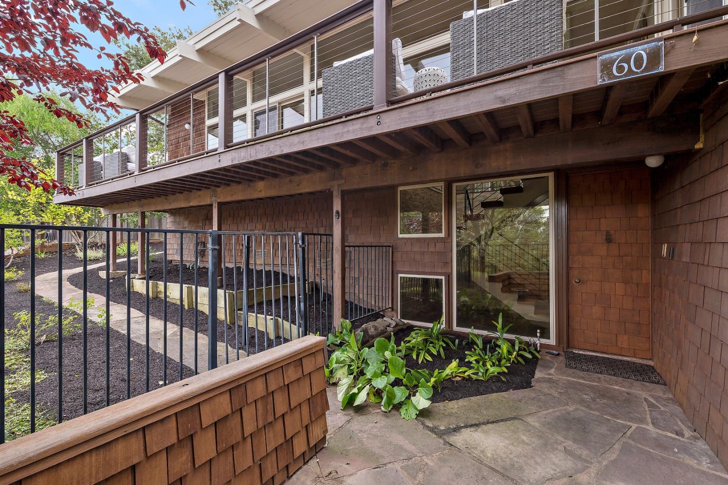 Detail Gallery Image 4 of 39 For 60 Linaria Way, Portola Valley,  CA 94028 - 4 Beds | 3 Baths