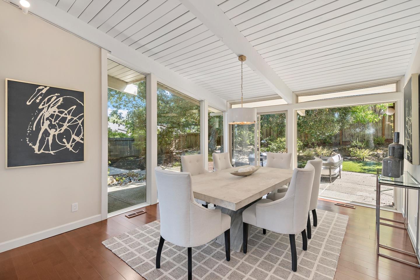 Detail Gallery Image 9 of 39 For 60 Linaria Way, Portola Valley,  CA 94028 - 4 Beds | 3 Baths