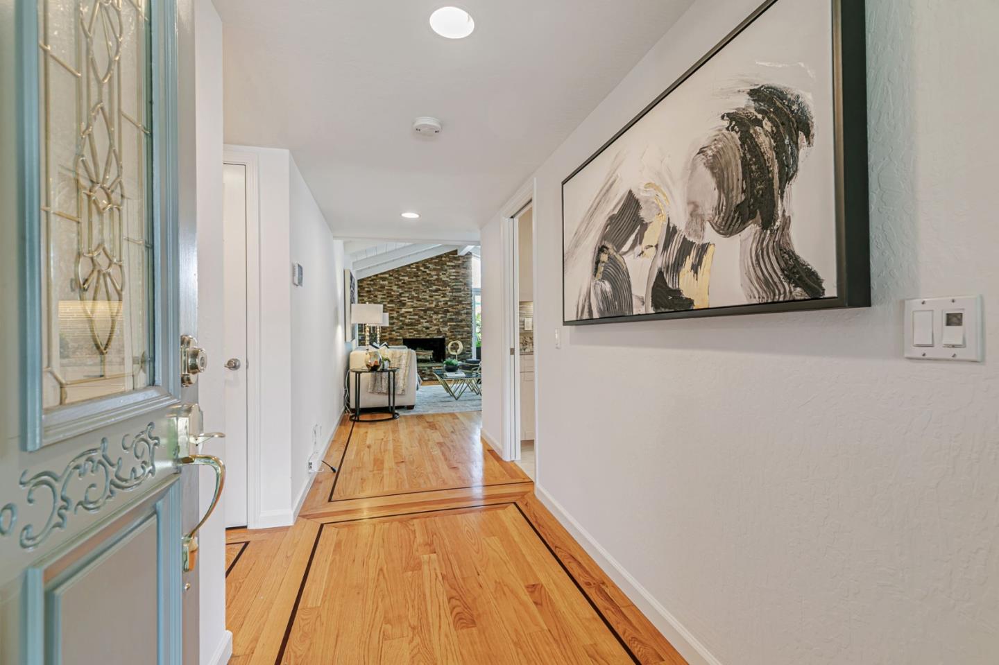 Detail Gallery Image 3 of 37 For 19437 via Real Dr, Saratoga,  CA 95070 - 4 Beds | 3 Baths