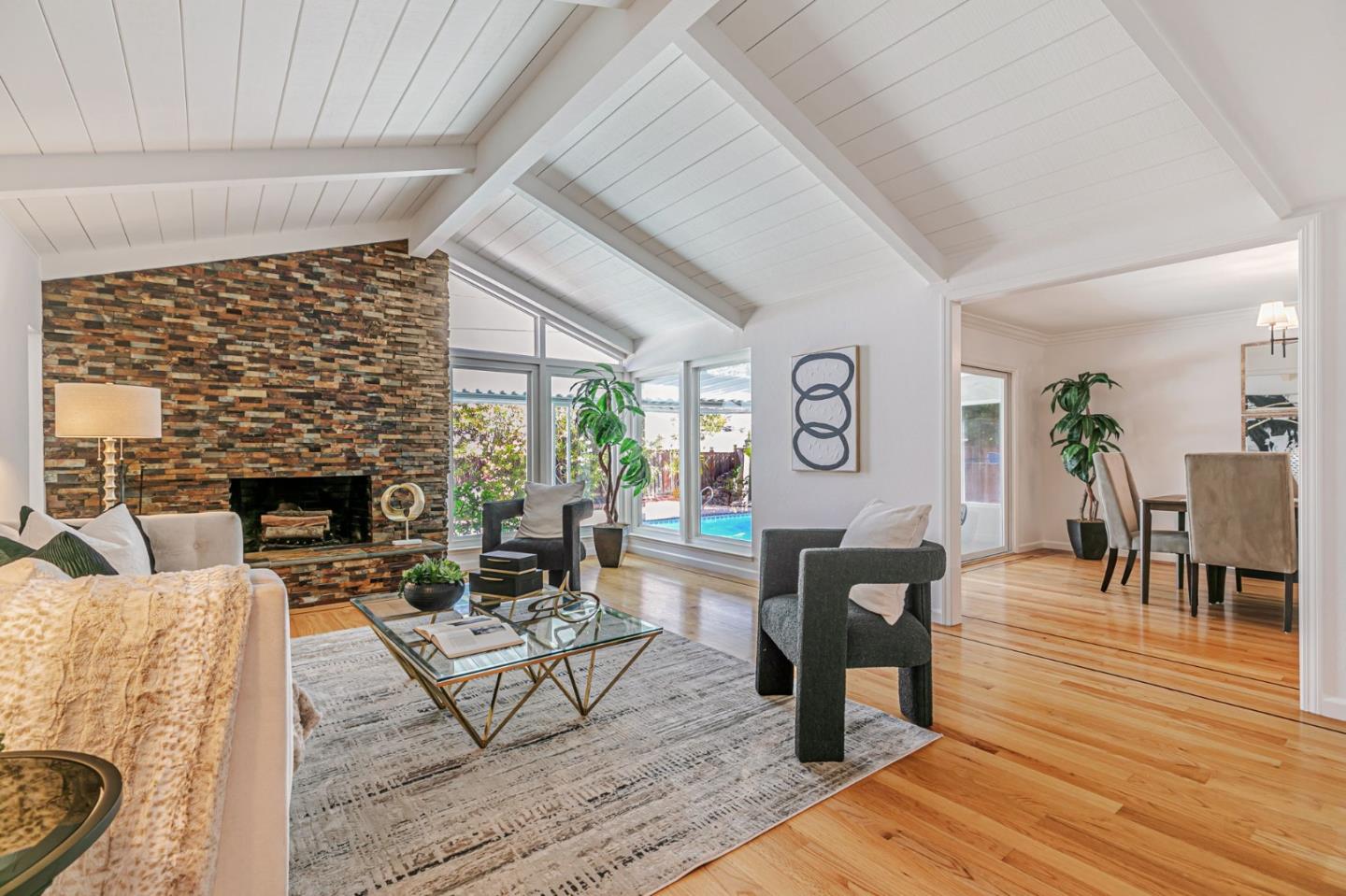 Detail Gallery Image 4 of 37 For 19437 via Real Dr, Saratoga,  CA 95070 - 4 Beds | 3 Baths