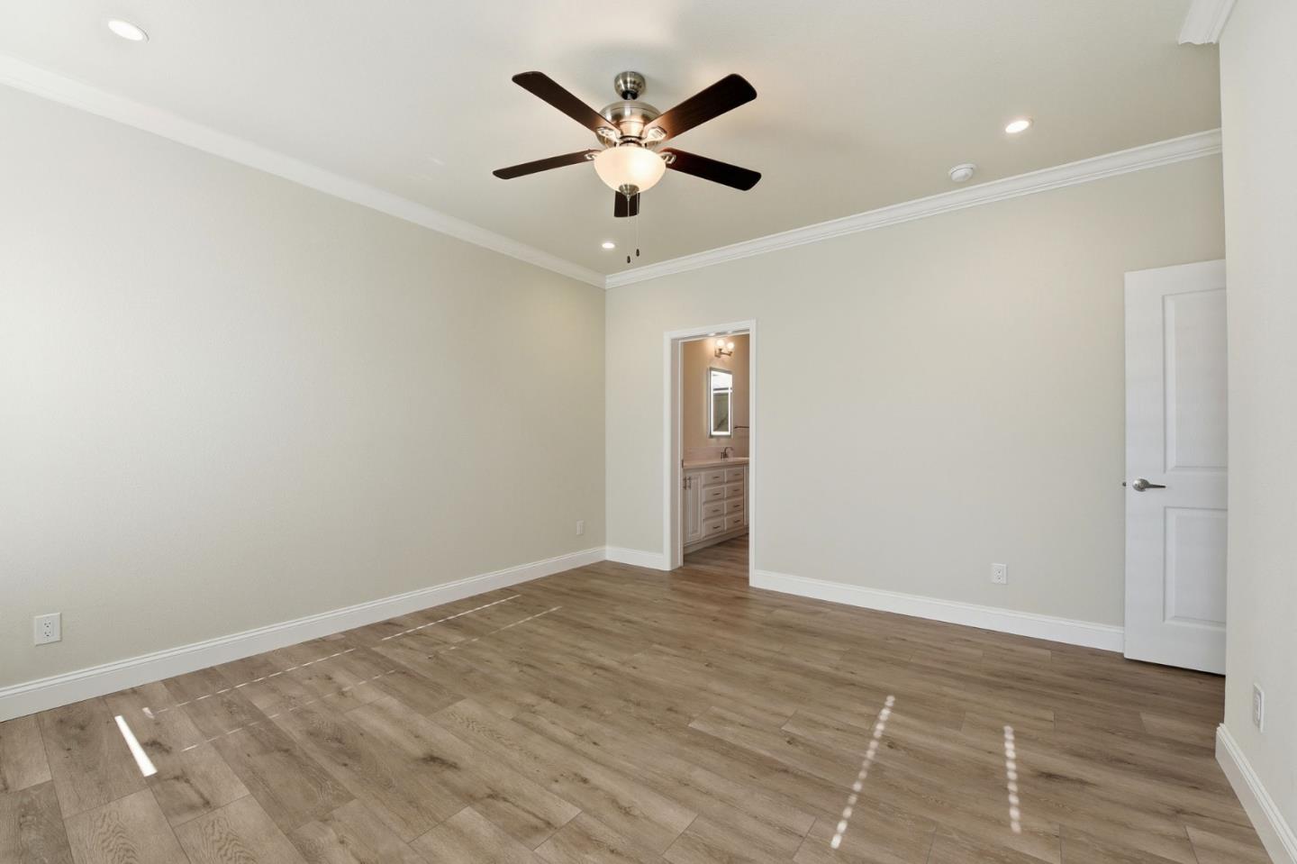 Detail Gallery Image 16 of 36 For 896 Villa Teresa #896,  San Jose,  CA 95123 - 3 Beds | 3 Baths