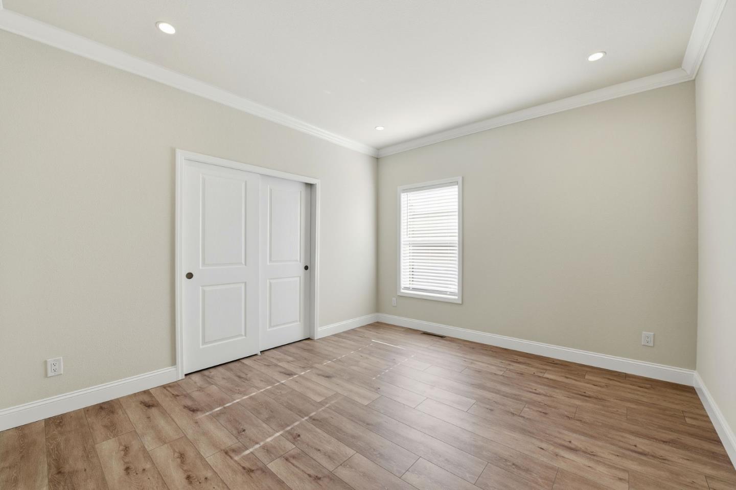 Detail Gallery Image 17 of 36 For 896 Villa Teresa #896,  San Jose,  CA 95123 - 3 Beds | 3 Baths