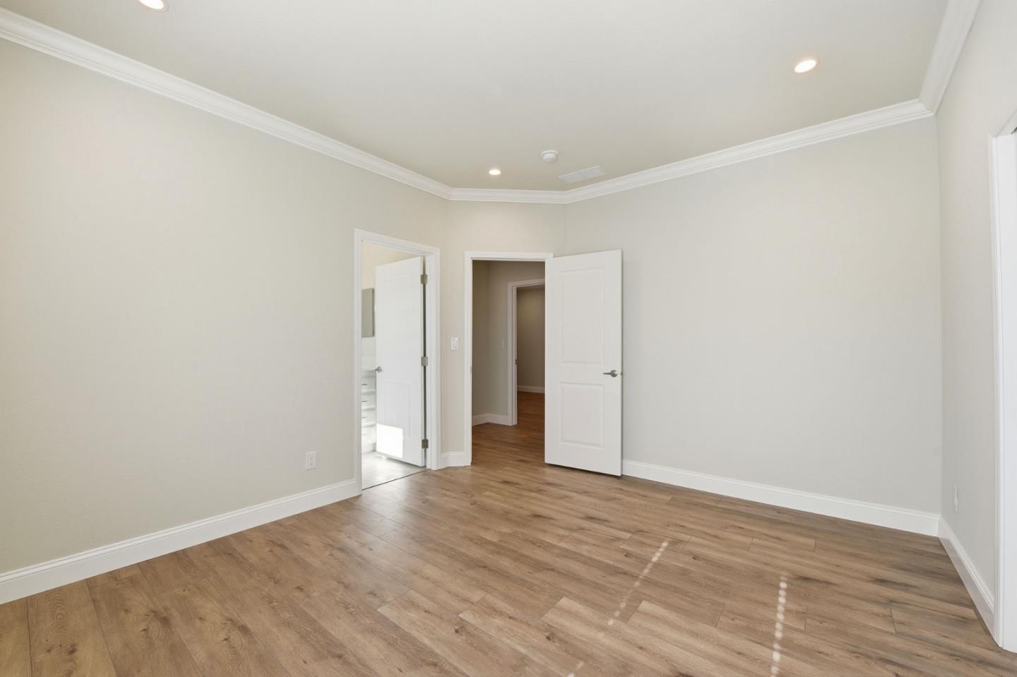 Detail Gallery Image 19 of 36 For 896 Villa Teresa #896,  San Jose,  CA 95123 - 3 Beds | 3 Baths