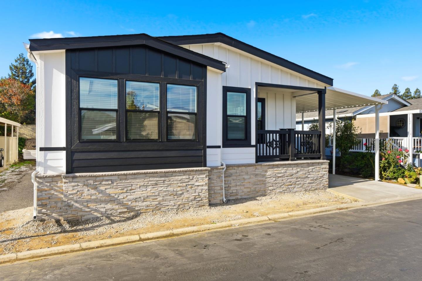 Detail Gallery Image 2 of 36 For 896 Villa Teresa #896,  San Jose,  CA 95123 - 3 Beds | 3 Baths