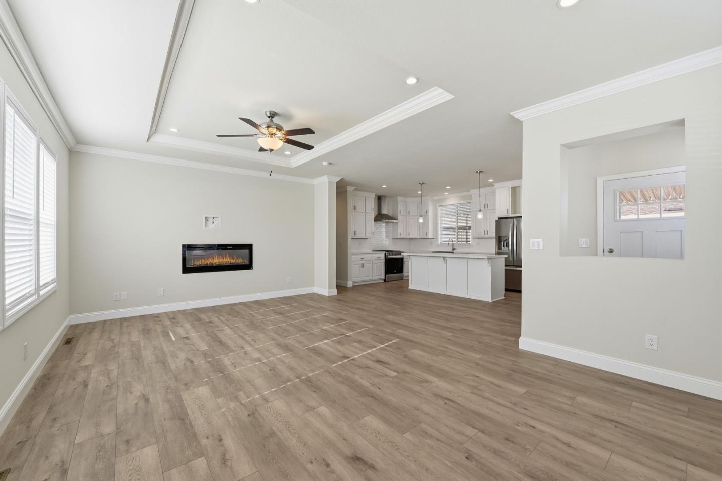 Detail Gallery Image 5 of 36 For 896 Villa Teresa #896,  San Jose,  CA 95123 - 3 Beds | 3 Baths