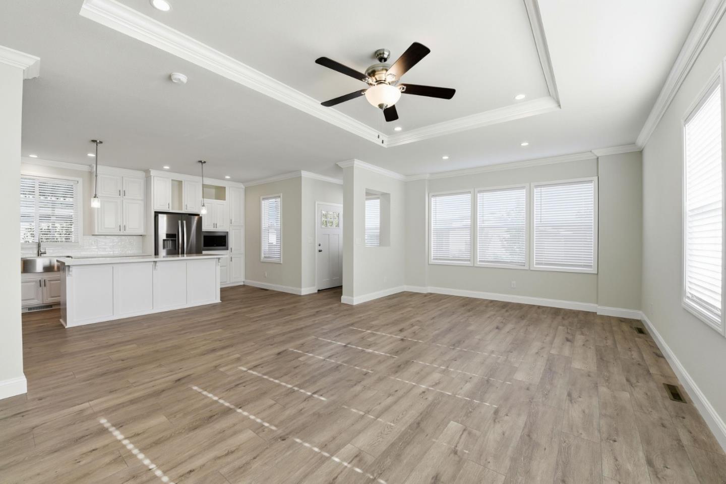 Detail Gallery Image 6 of 36 For 896 Villa Teresa #896,  San Jose,  CA 95123 - 3 Beds | 3 Baths