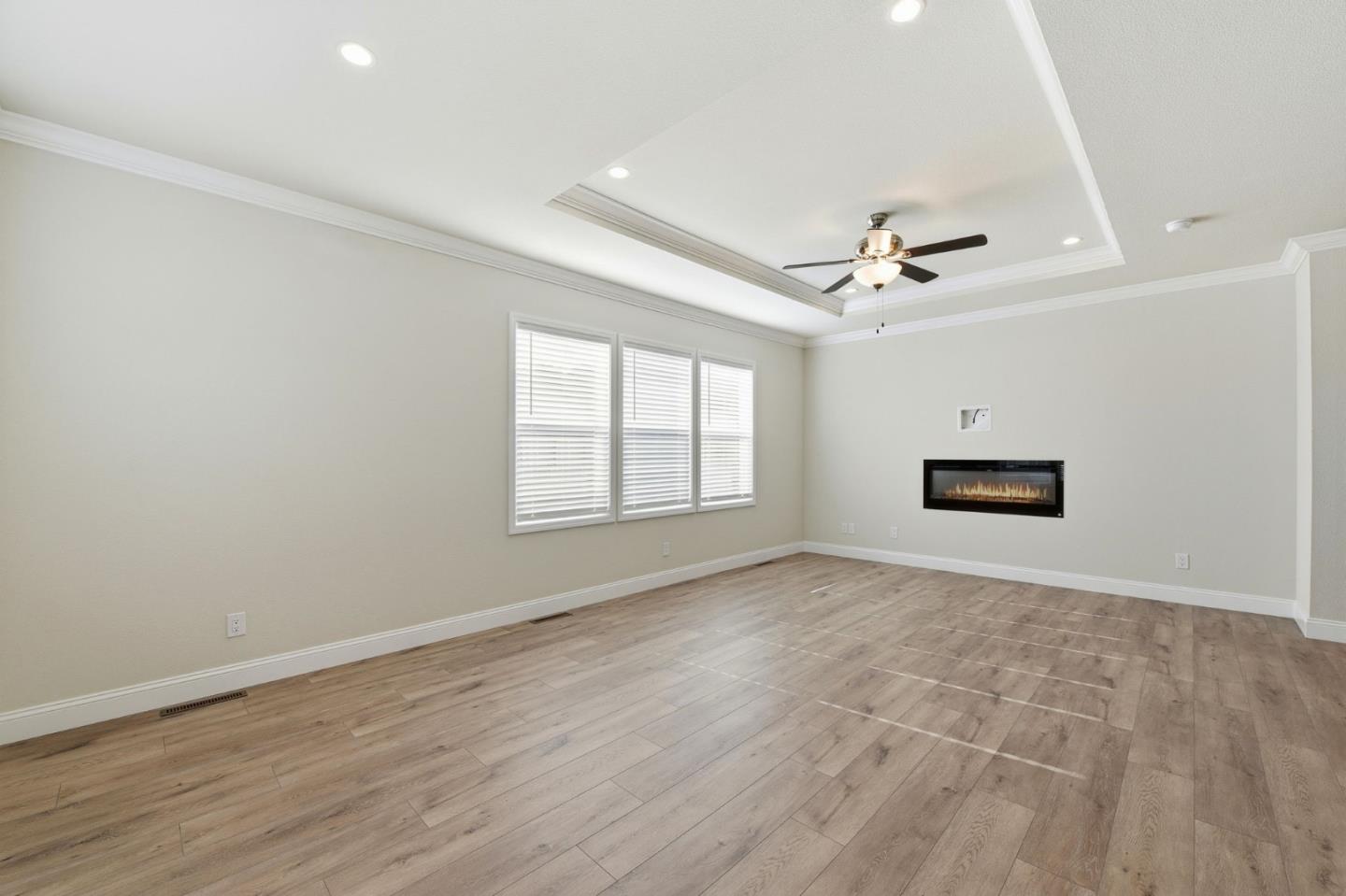 Detail Gallery Image 7 of 36 For 896 Villa Teresa #896,  San Jose,  CA 95123 - 3 Beds | 3 Baths