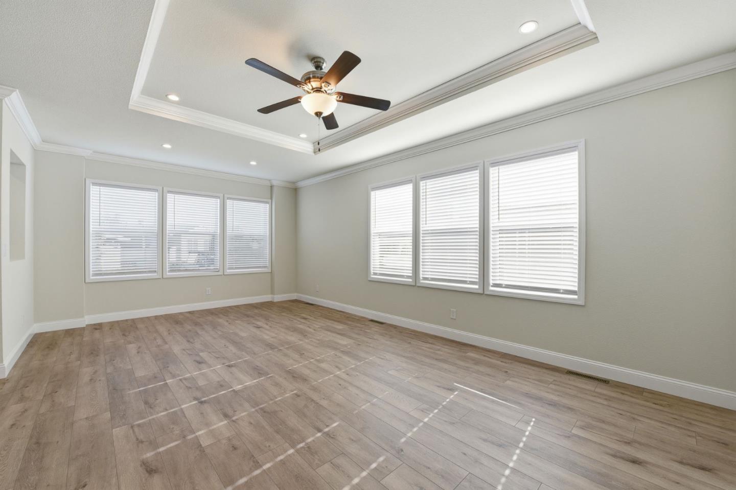 Detail Gallery Image 8 of 36 For 896 Villa Teresa #896,  San Jose,  CA 95123 - 3 Beds | 3 Baths