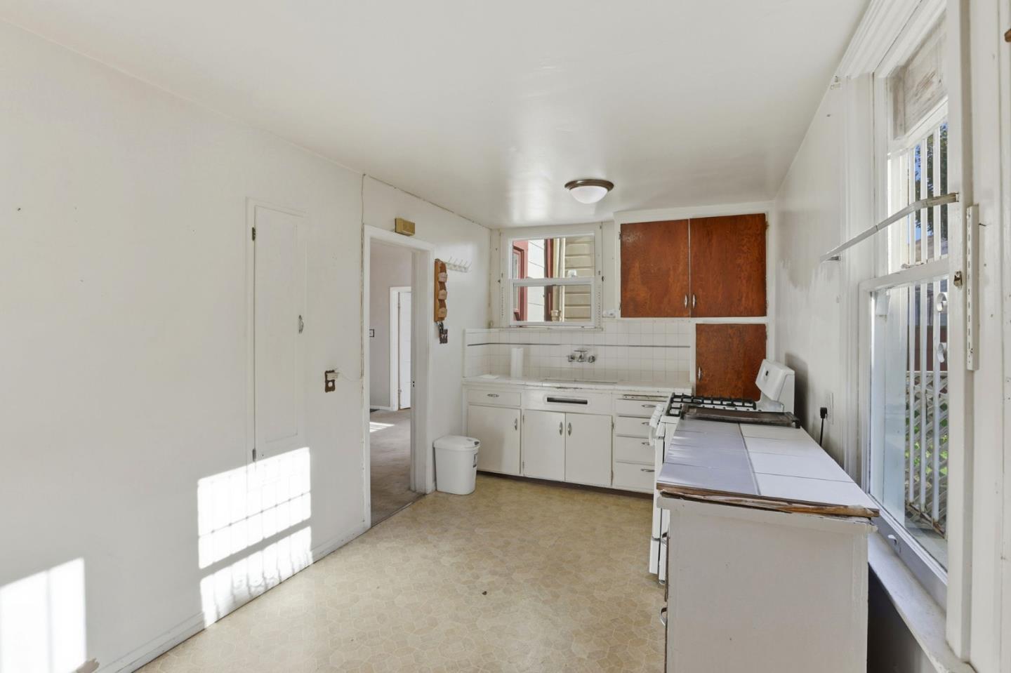 Detail Gallery Image 5 of 23 For 519 Bellevue Ave, Daly City,  CA 94014 - 2 Beds | 1 Baths