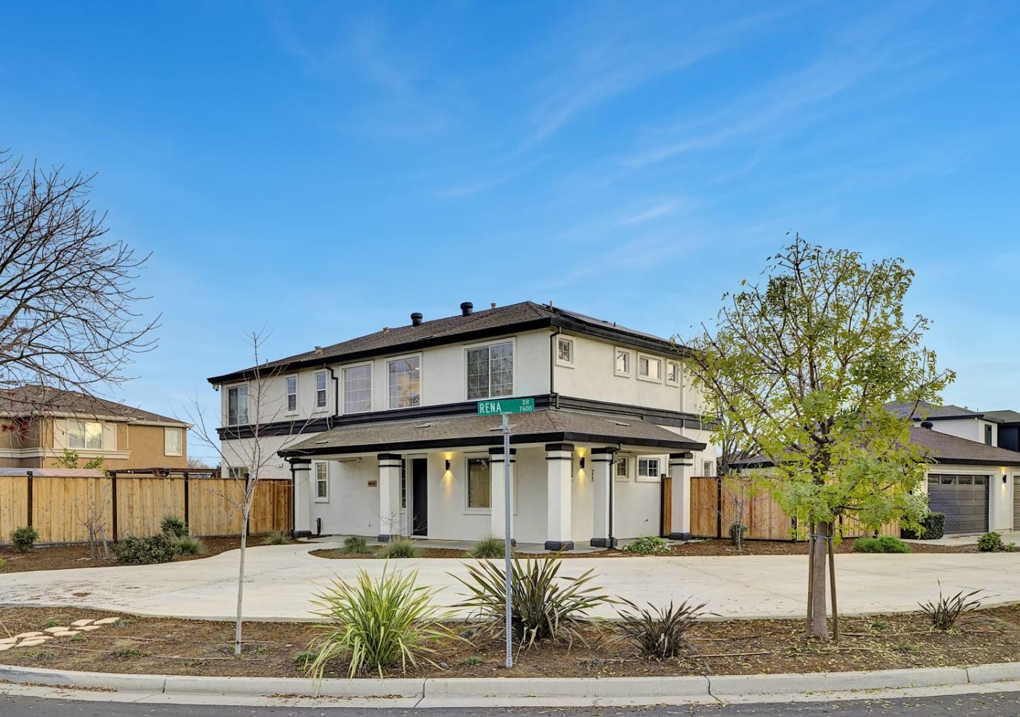 Detail Gallery Image 10 of 57 For 7654 W Rena Dr, Tracy,  CA 95304 - 4 Beds | 3 Baths