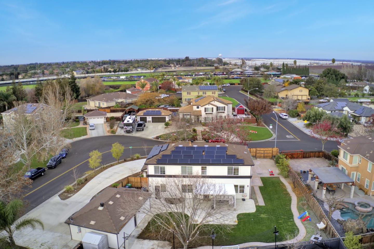 Detail Gallery Image 5 of 57 For 7654 W Rena Dr, Tracy,  CA 95304 - 4 Beds | 3 Baths