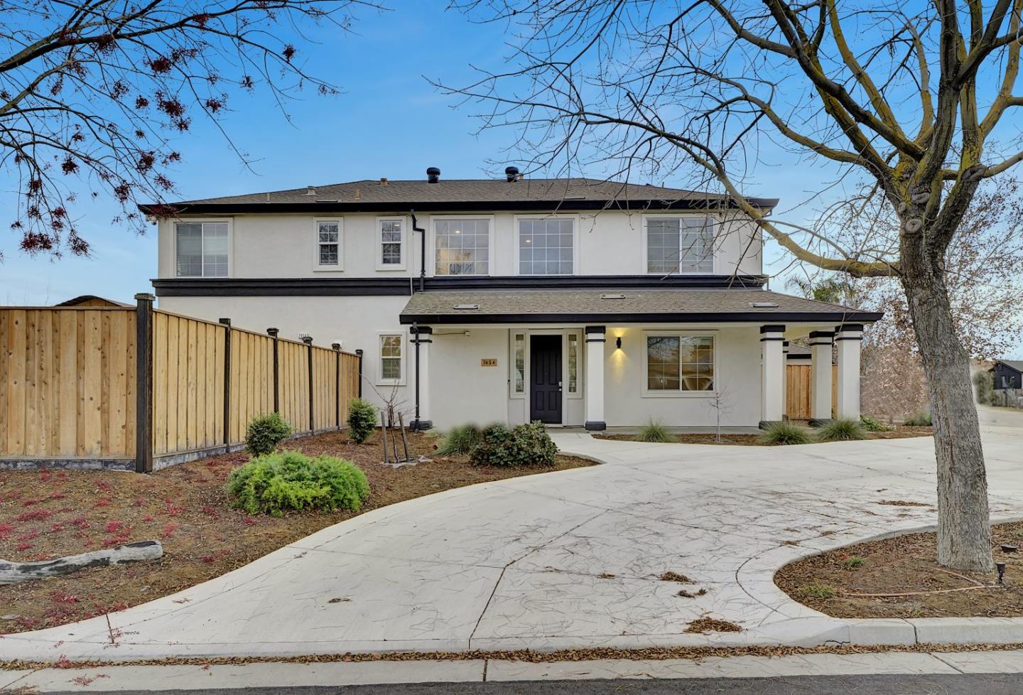 Detail Gallery Image 9 of 57 For 7654 W Rena Dr, Tracy,  CA 95304 - 4 Beds | 3 Baths