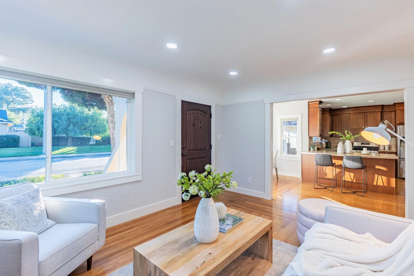 Detail Gallery Image 5 of 30 For 831 Coolidge Ave, Sunnyvale,  CA 94086 - 3 Beds | 2 Baths